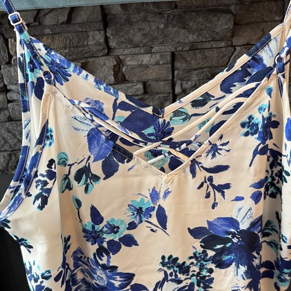 Vero Moda Blue Floral Camisole - Picture 3 of 4